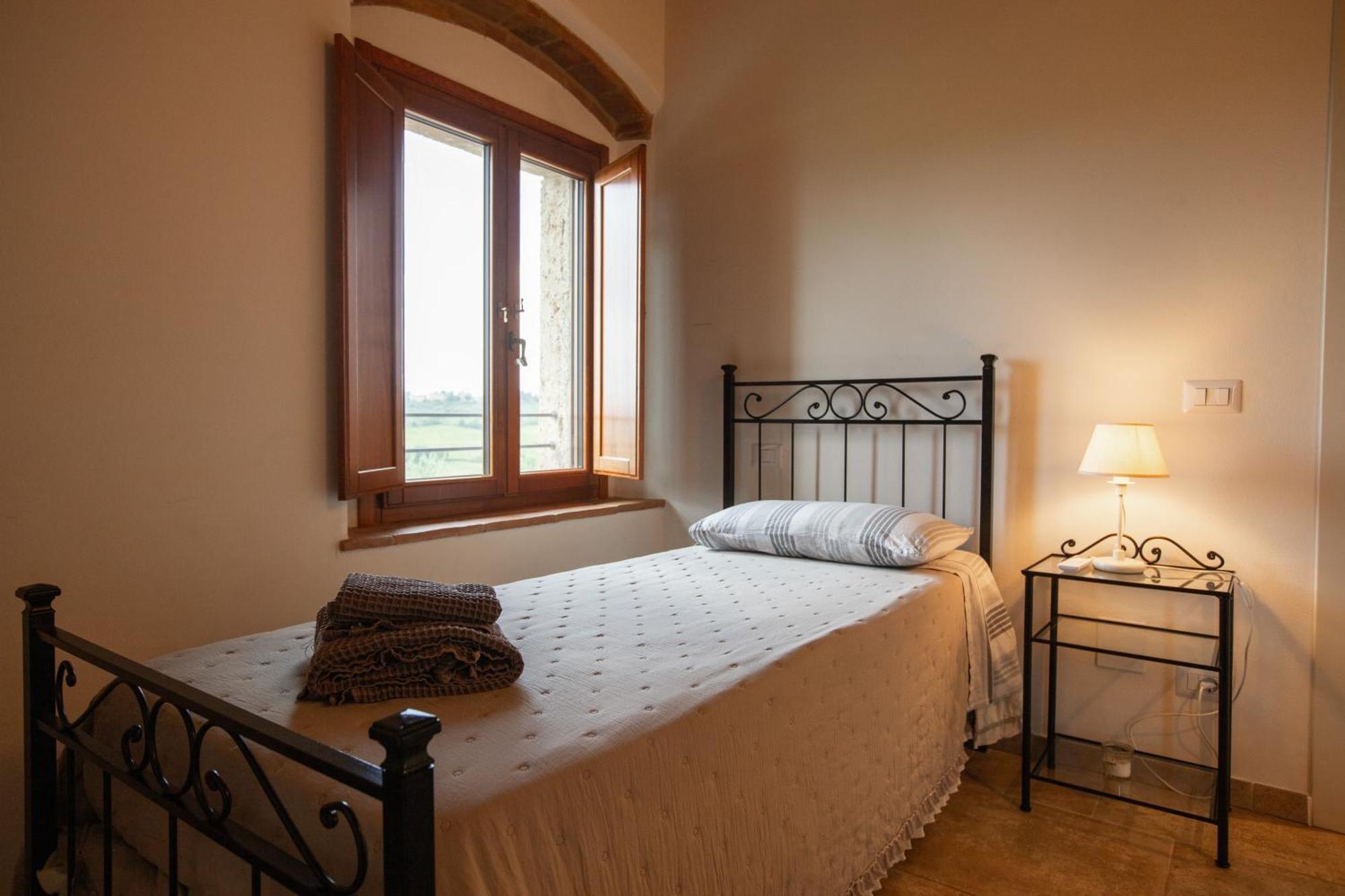 Vittoria Chianti Vacations Apartment Poggibonsi Exterior photo